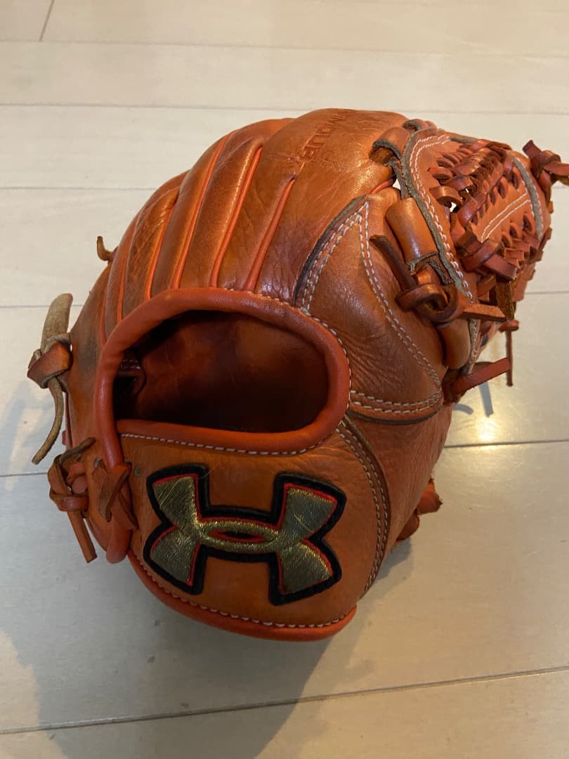 Under Armour 少年軟式グローブ