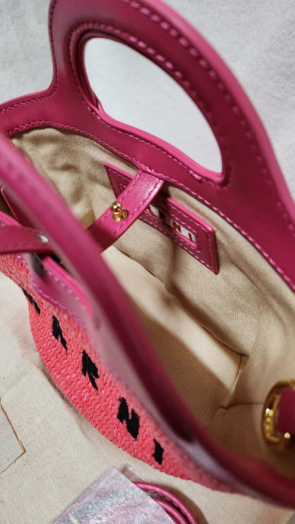 あやっぺ　MARNI ピンク ミニかごバッグ ショルダー付き 未使用品
