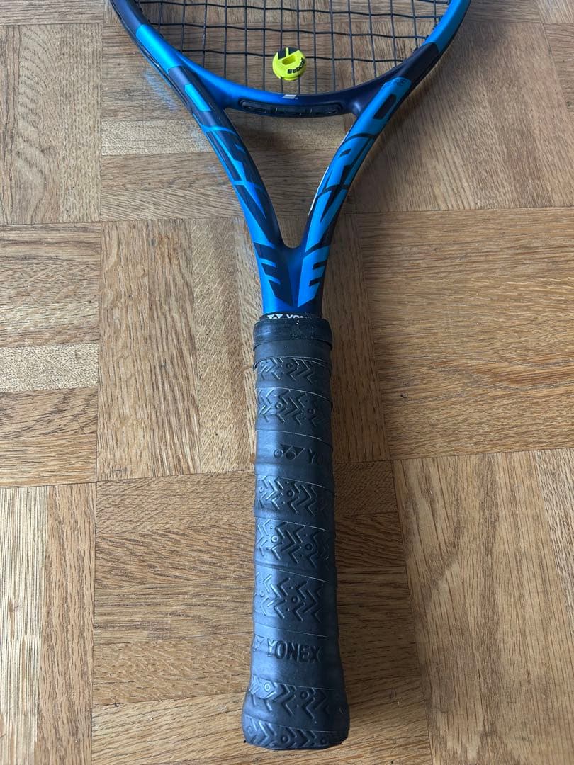 Babolat テニスラケットとボールセット