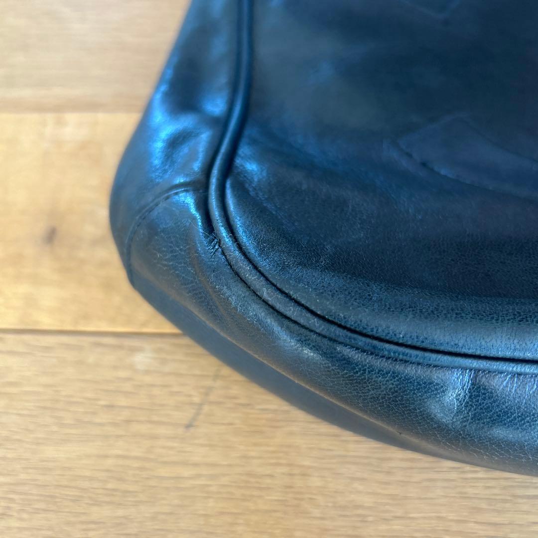 CHANEL 黒 レザー バッグ CCロゴ