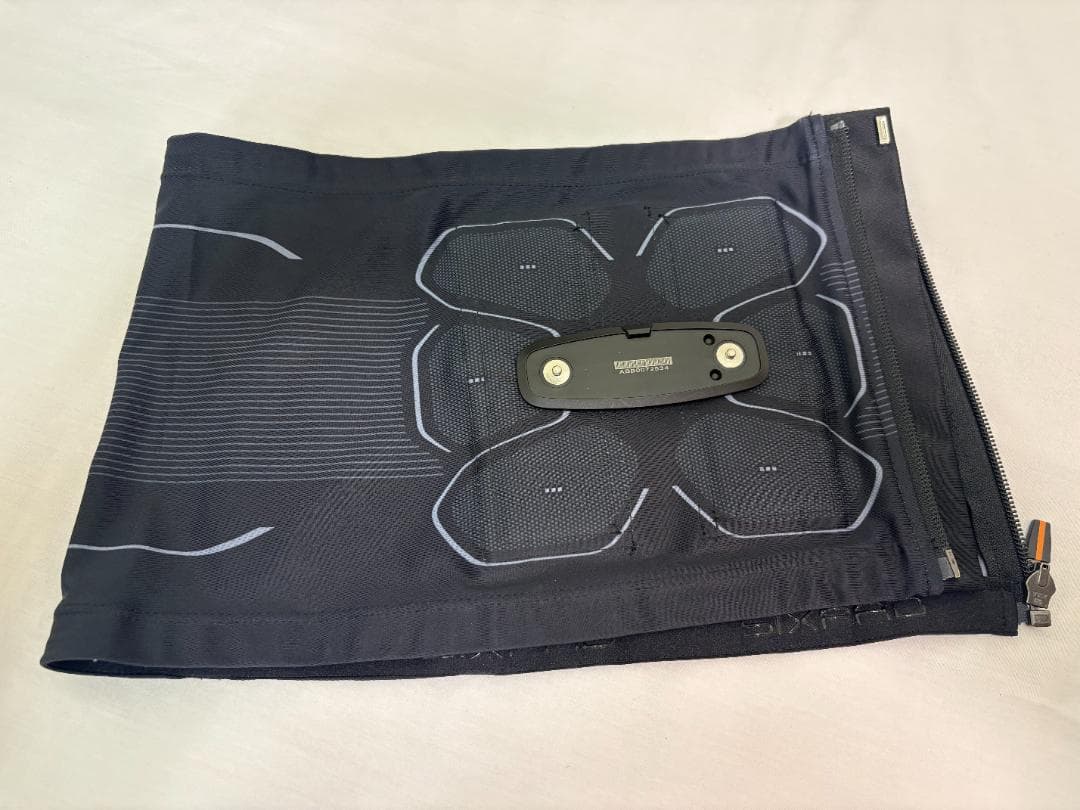 い*ま様 SIXPAD シックスパッド パワースーツライト アブズ Mサイズ