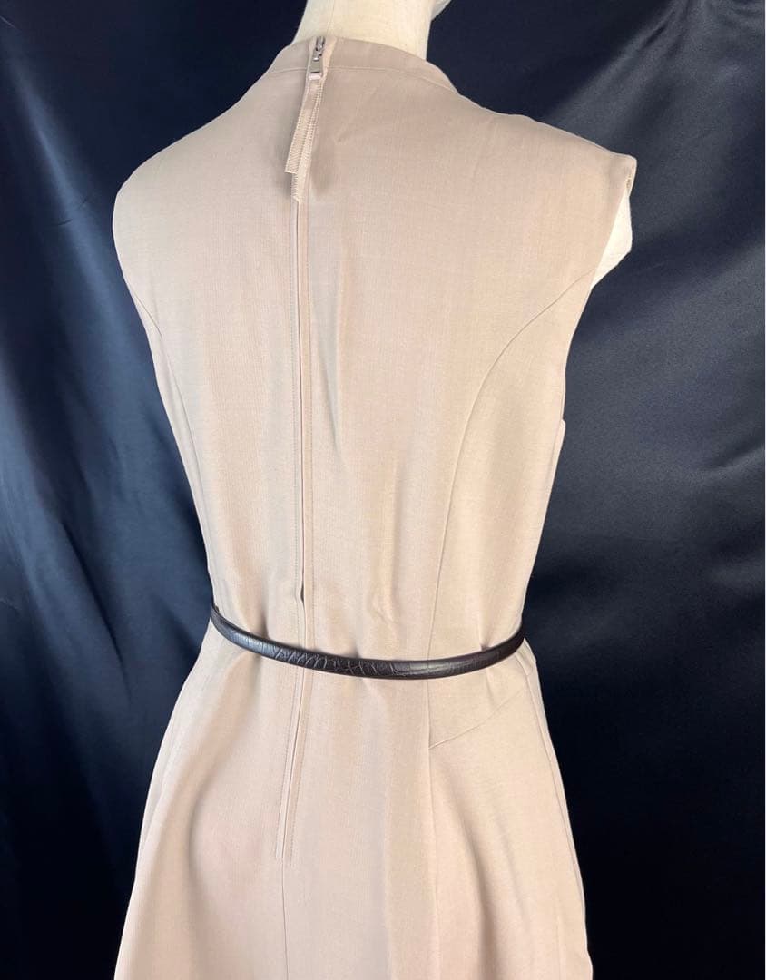 『未使用品』FOXEY フォクシー　ノースリーブ　ワンピース　レザーベルト付き