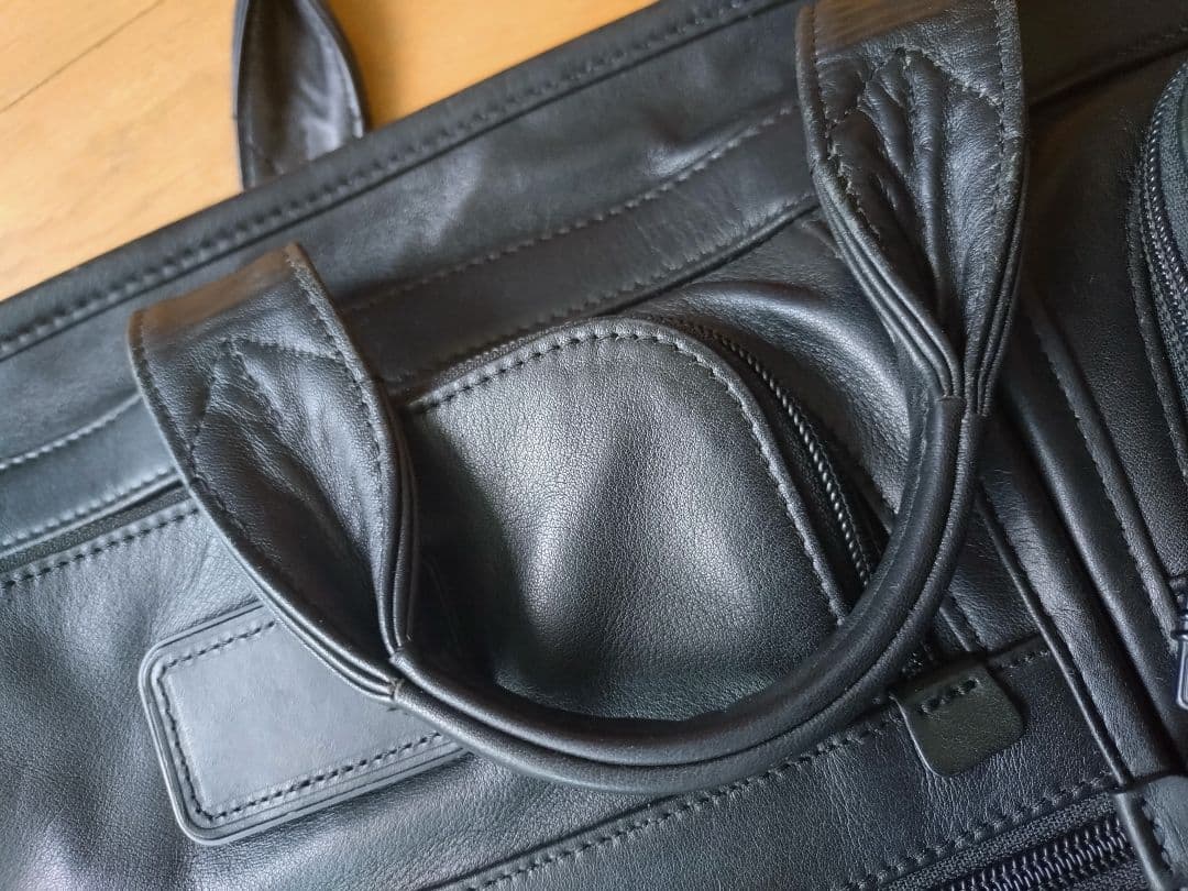 TUMI ブラックレザー　トートバッグ　ビジネスバッグ　本革