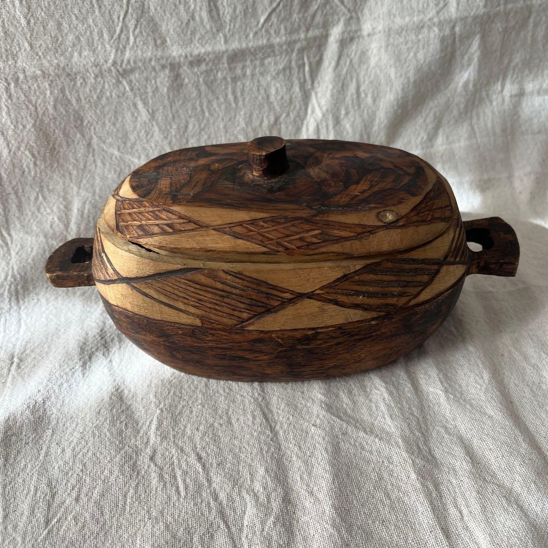 ケニア 木彫りの入れ物