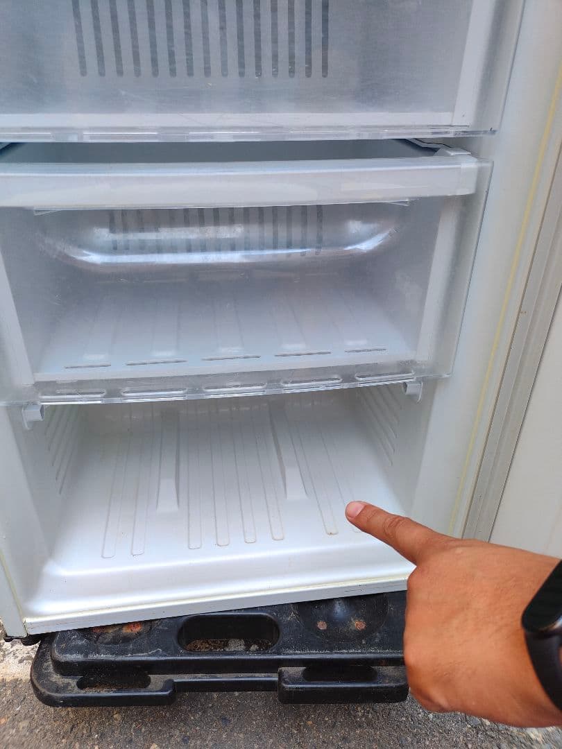 MITSUBISHI ノンフロン冷凍庫MF-U12N-W1型 121L