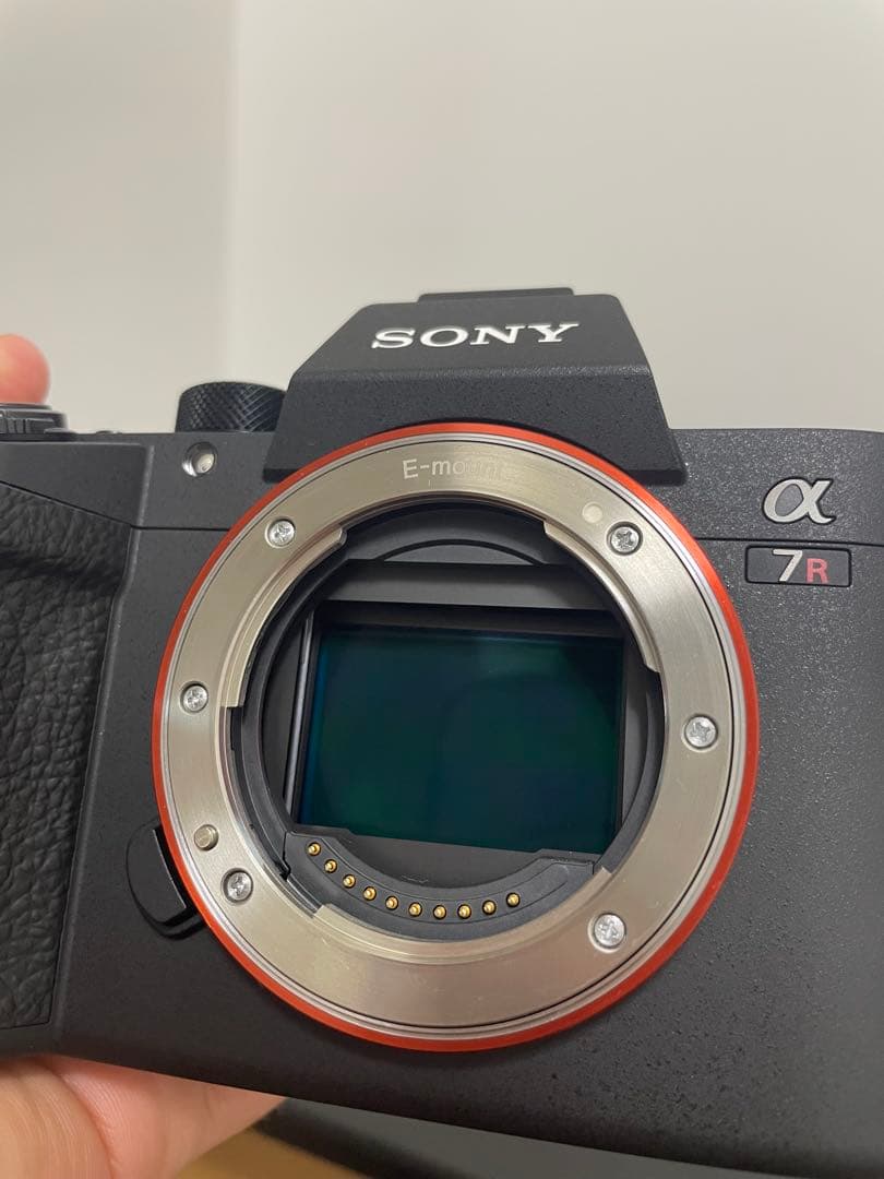 デジタルカメラ Sony A7R iii + FE 1.8 50mm Lens