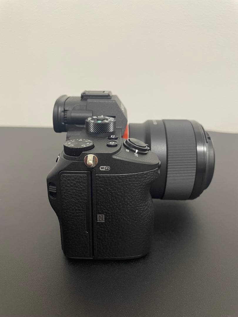 デジタルカメラ Sony A7R iii + FE 1.8 50mm Lens