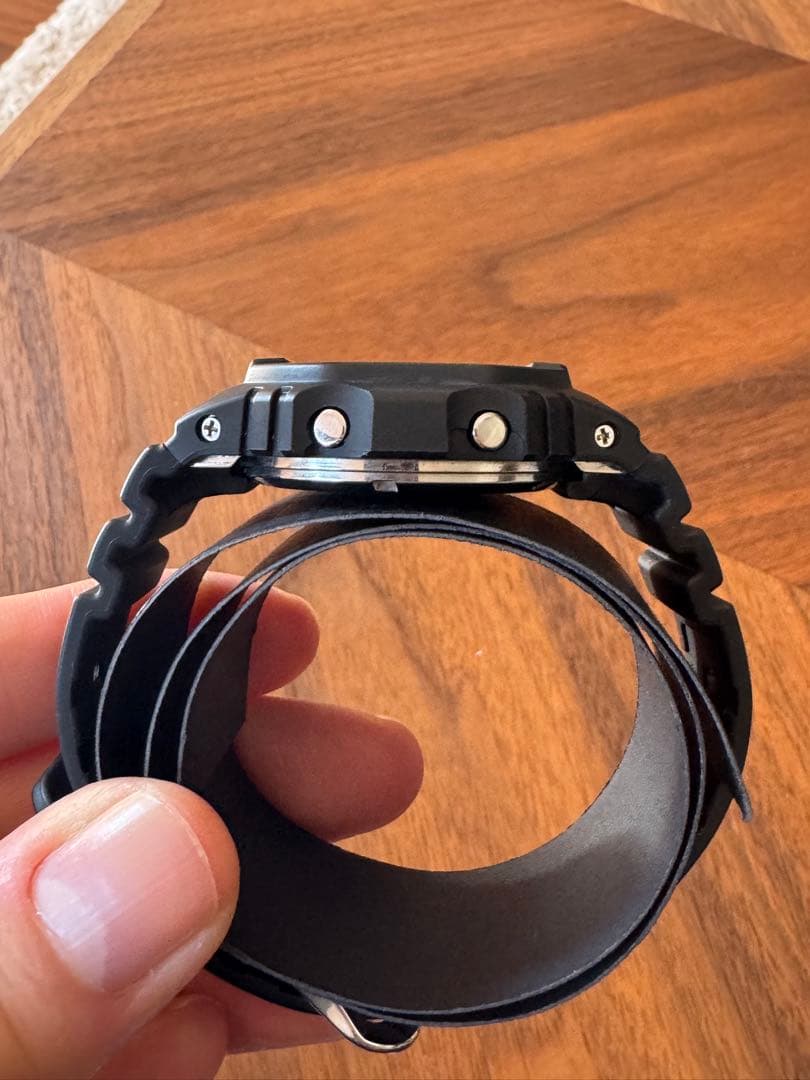 G-SHOCK DW-5000-1JF 復刻モデルメ タルケース G-SHOCK