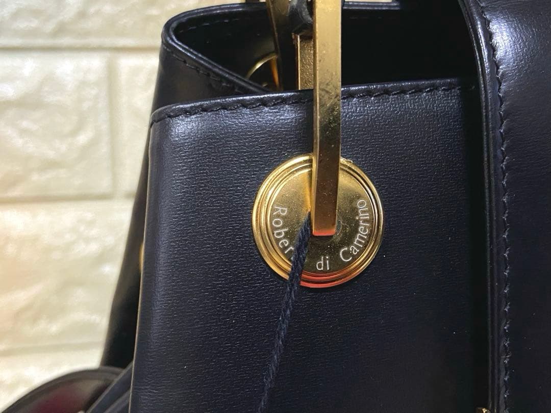 未使用 ロベルタディカメリーノ ワンショルダーバッグ 巾着 レザー 本革 バケツ