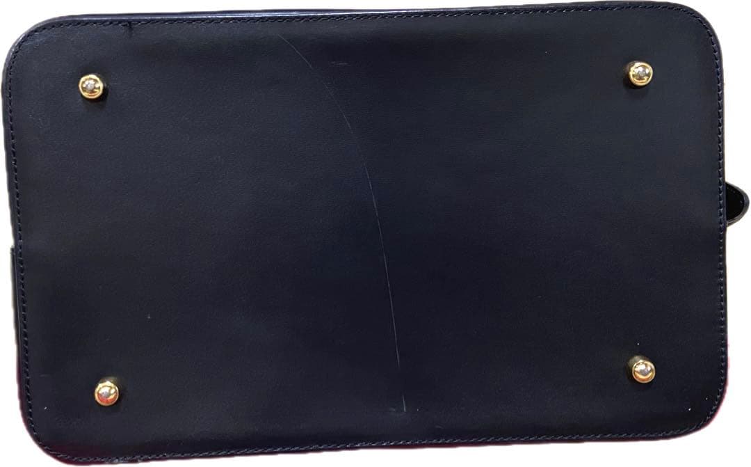 未使用 ロベルタディカメリーノ ワンショルダーバッグ 巾着 レザー 本革 バケツ