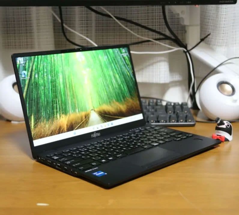 FUJITSU LIFEBOOK U9311/F 11世代 core i5