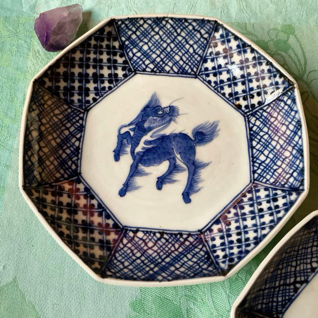 古伊万里　染付　霊獣　格子模様　中皿　2客