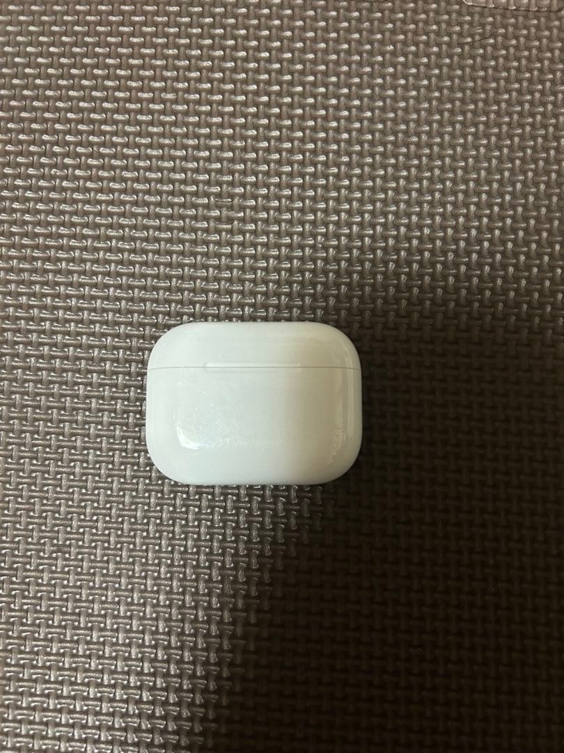 【美品】AirPods Pro 3 本体 充電ケース付き 保護ケース付