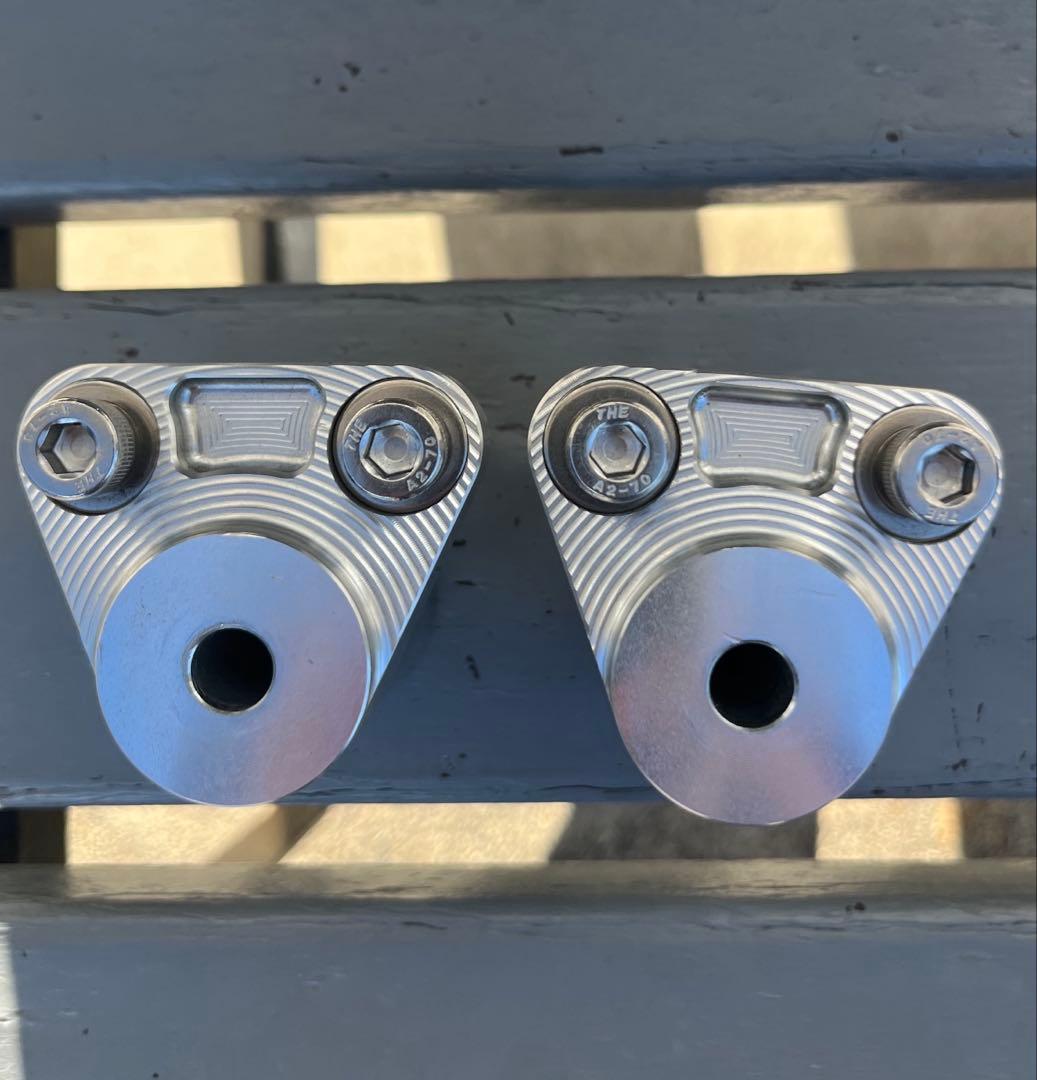 ゼファー750 強化エンジンマウント バグース