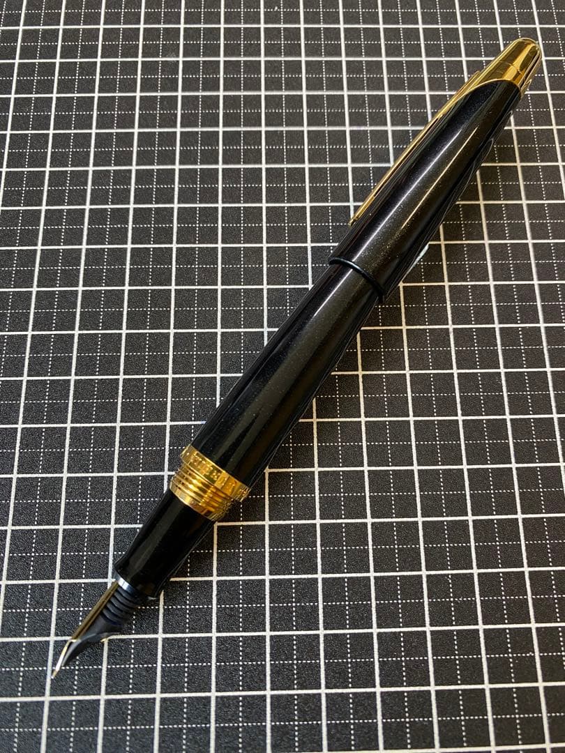 A.D.Dunhill 万年筆　字幅F