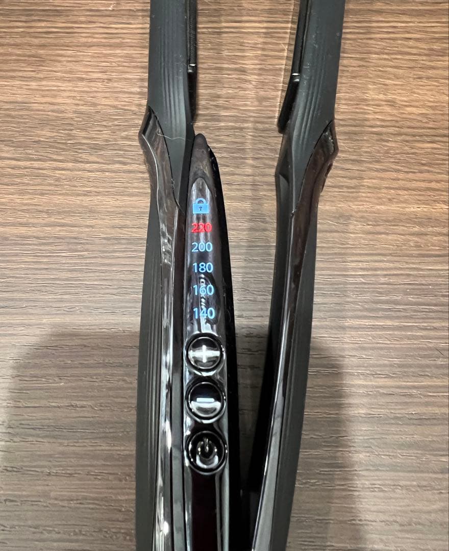 リファ　ストレートアイロン　プロ