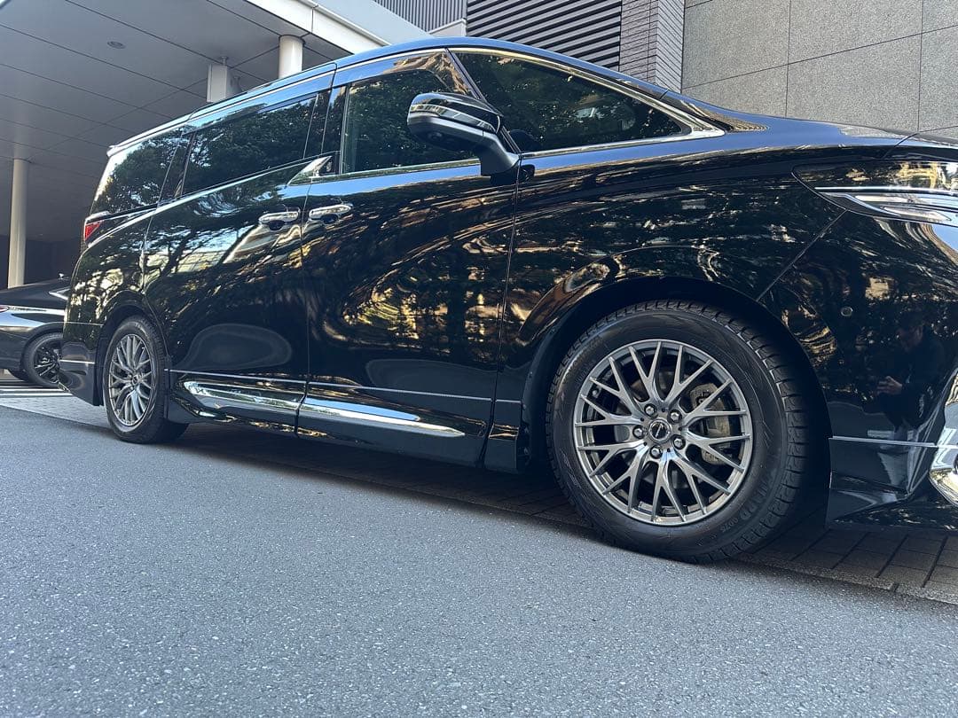 りょこ☆【年末年始のみ使用】新型アルファード　スタッドレスアルミホイール