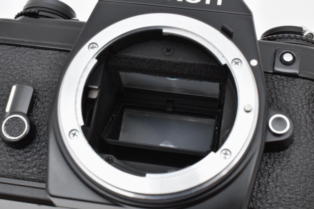 超美品 NIKON ニコン EM フィルムカメラ モルト新品交換済 M868