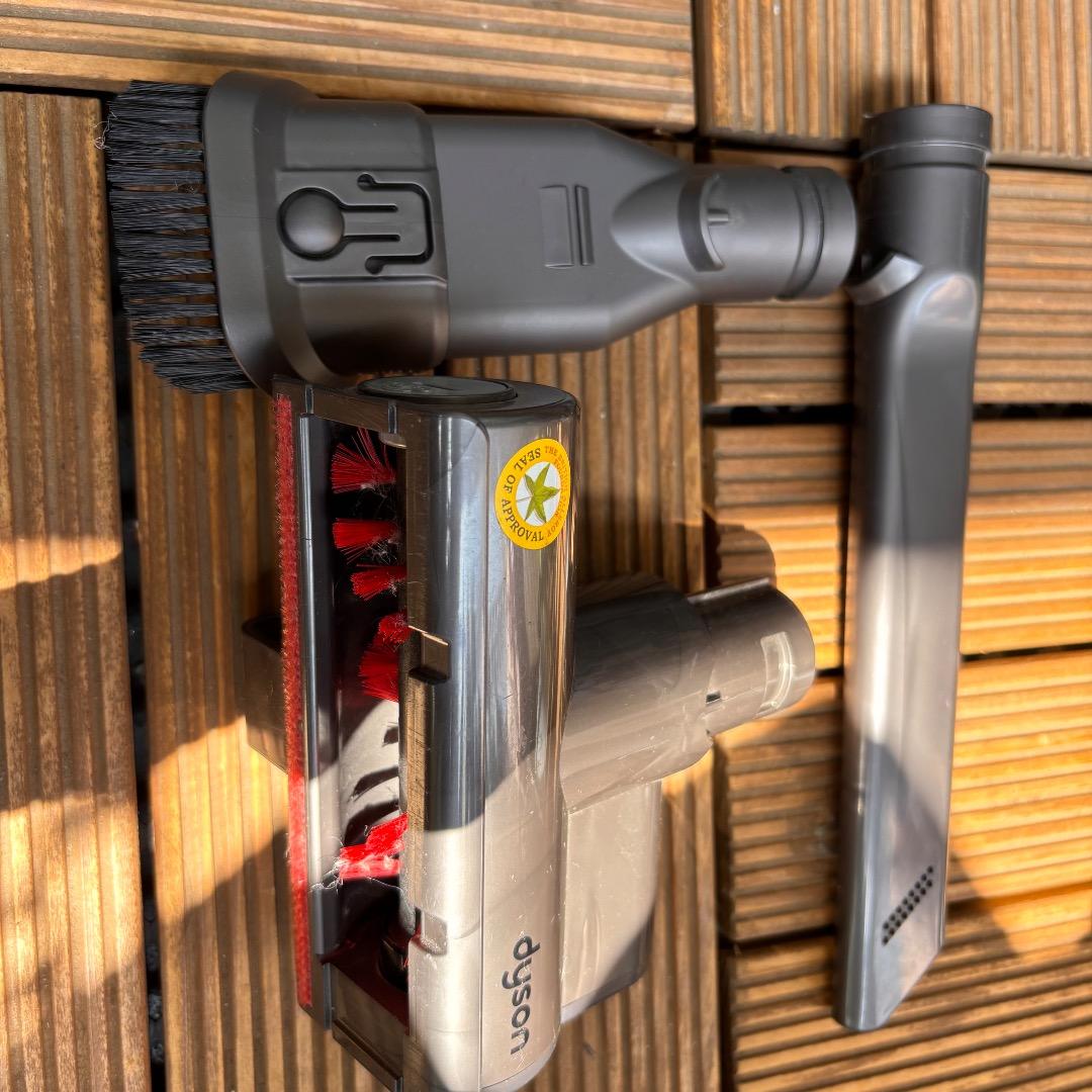 （お値下）Dyson DC61掃除機本体&ノズルなど