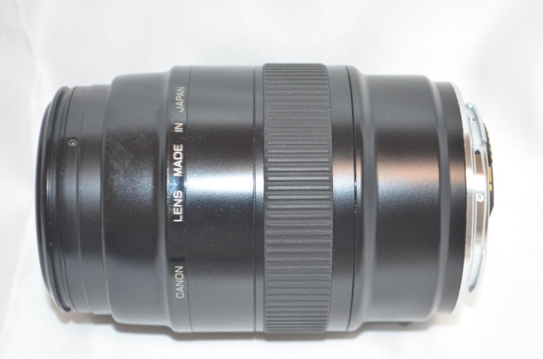 極美品　Canon キヤノン EF 100mm F2.8 マクロレンズ