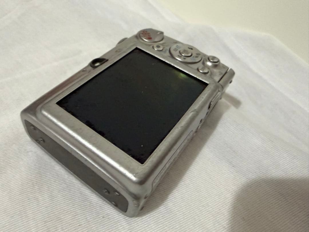 CANON IXY DIGTAL 700 デジタルコンパクトカメラ　ジャンク