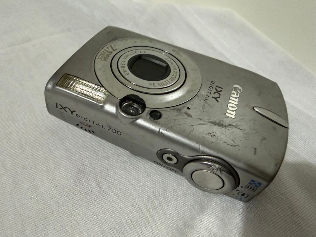 CANON IXY DIGTAL 700 デジタルコンパクトカメラ　ジャンク