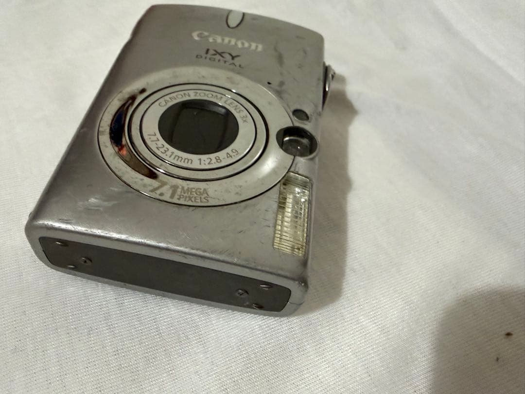CANON IXY DIGTAL 700 デジタルコンパクトカメラ　ジャンク