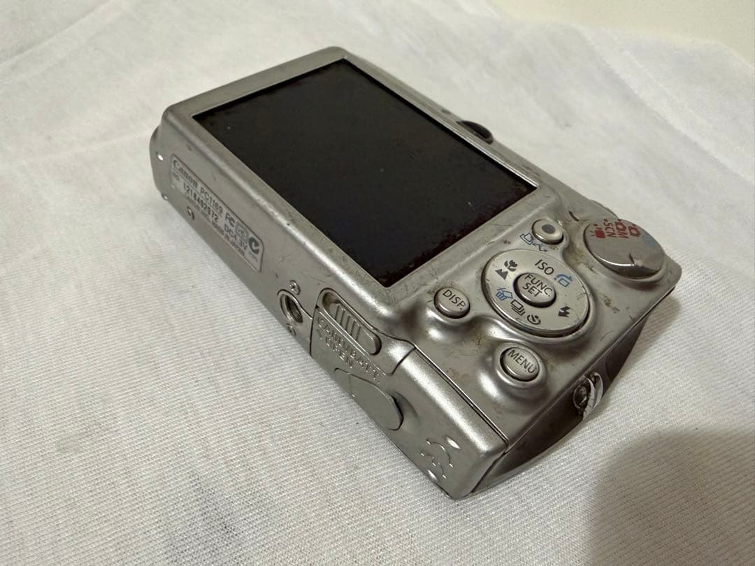 CANON IXY DIGTAL 700 デジタルコンパクトカメラ　ジャンク