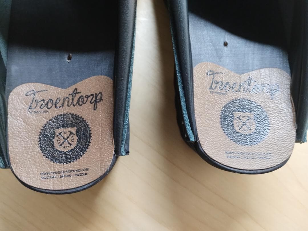 サボ トロエントープ TROENTORP 黒 レザー クロッグサンダル スタッズ