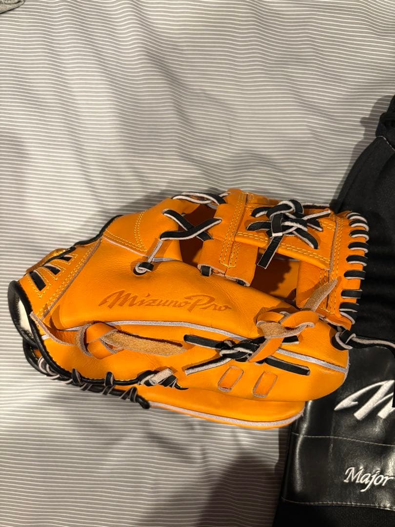 MIZUNO ミズノプロ 軟式 大人 坂本勇人モデル 収納袋付