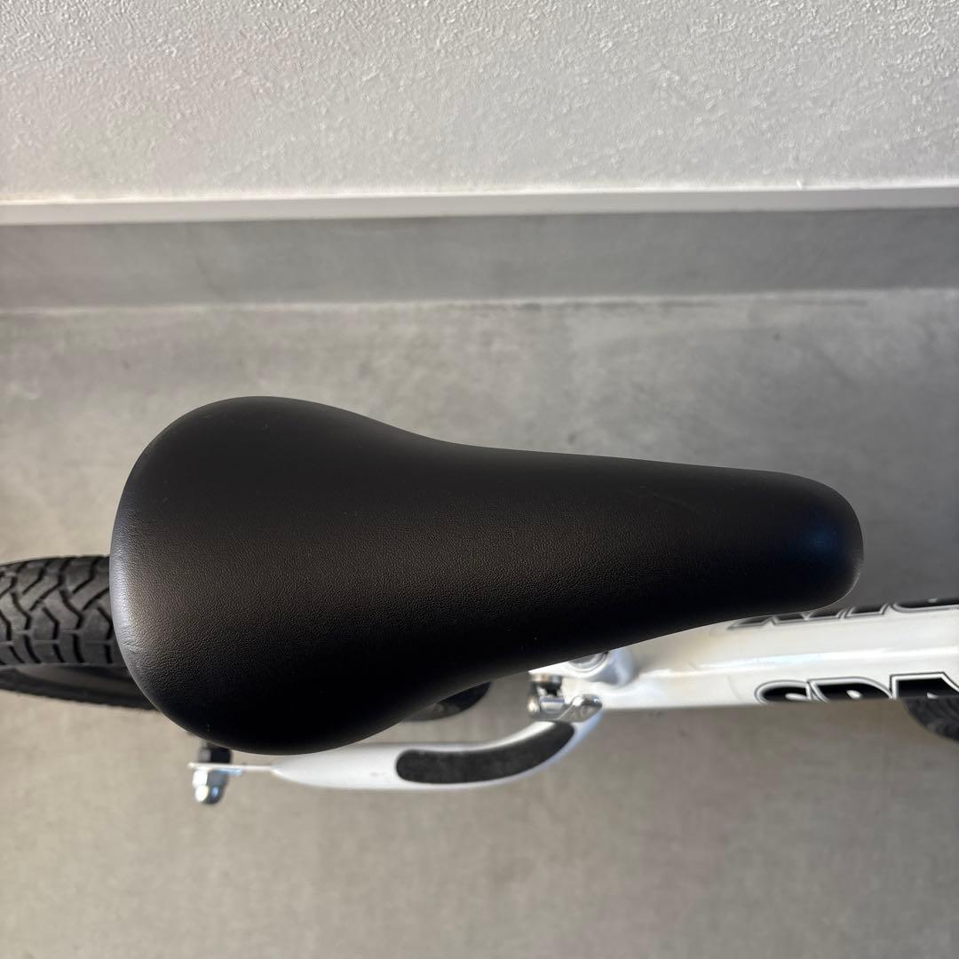 美品 SPARKY スパーキー 自転車 子供 ホワイト