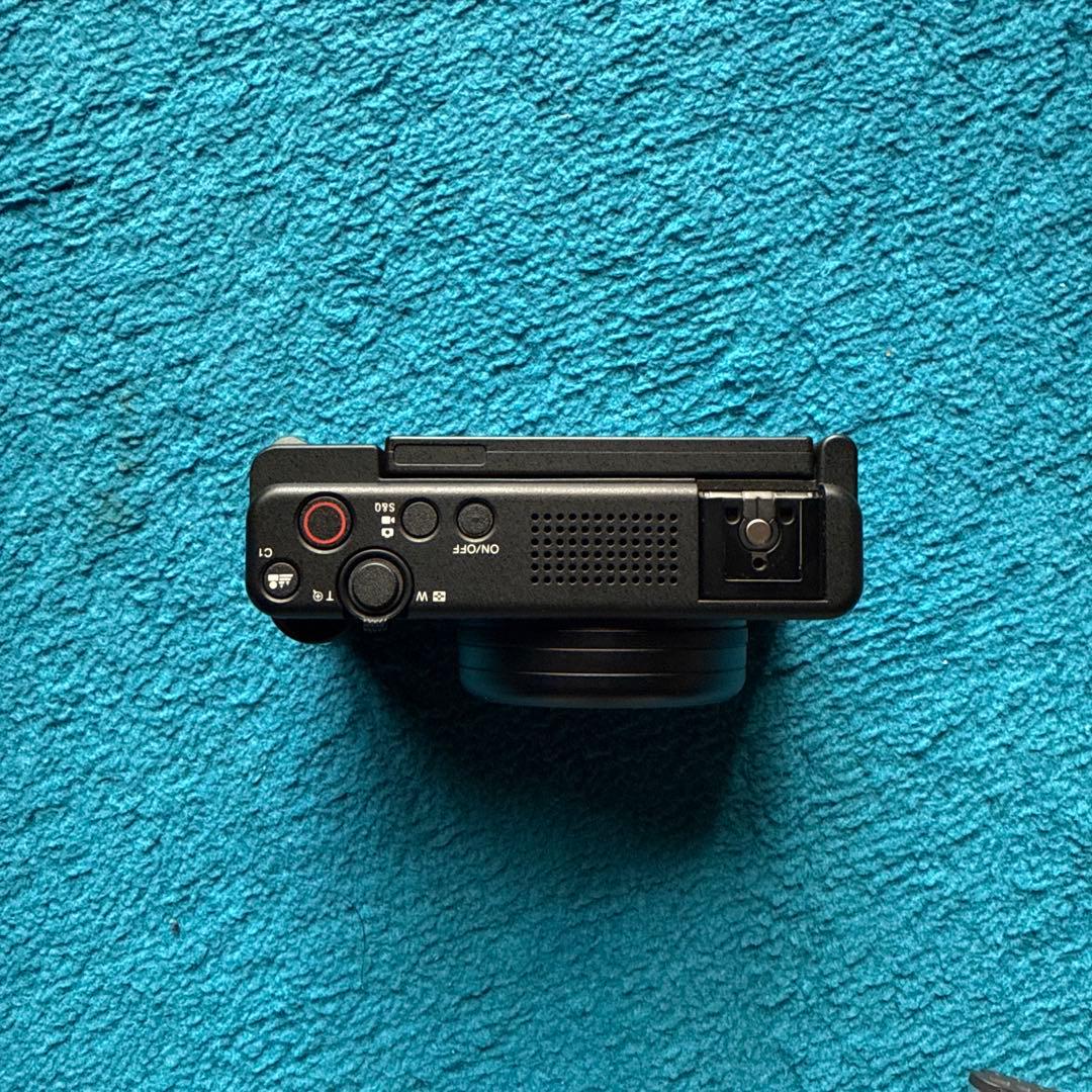 SONY ZV-1M2｜ZEISSレンズ搭載・数回使用｜Vlog/自撮りに最適