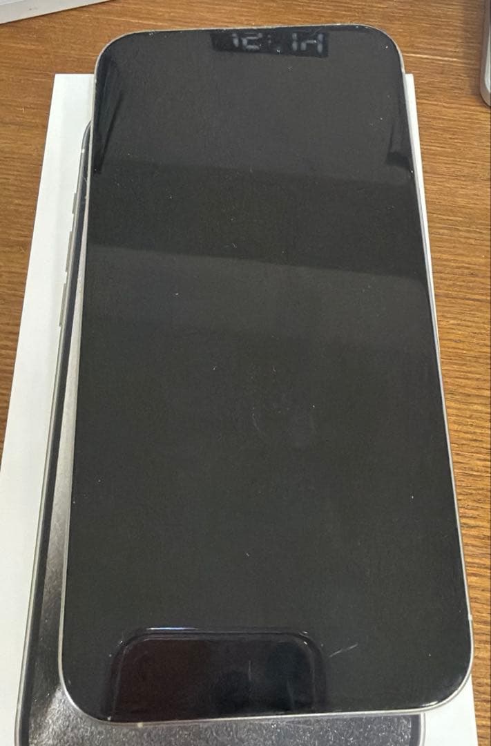 【美品】iPhone 15 Pro Max ホワイト SIMフリー