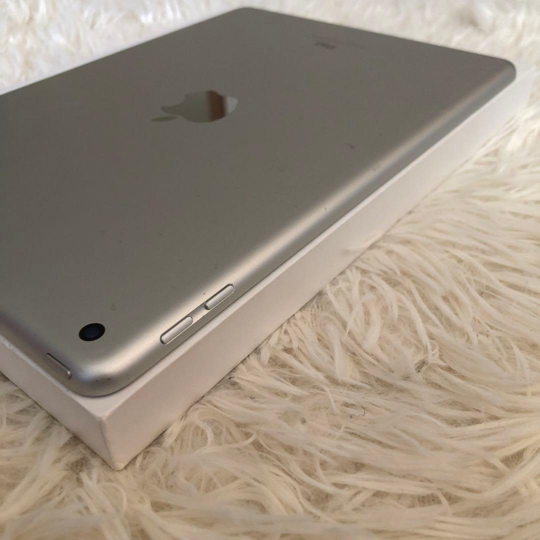 【完動品】iPad 第6世代 32GB Wi-Fi 【すぐ発送】