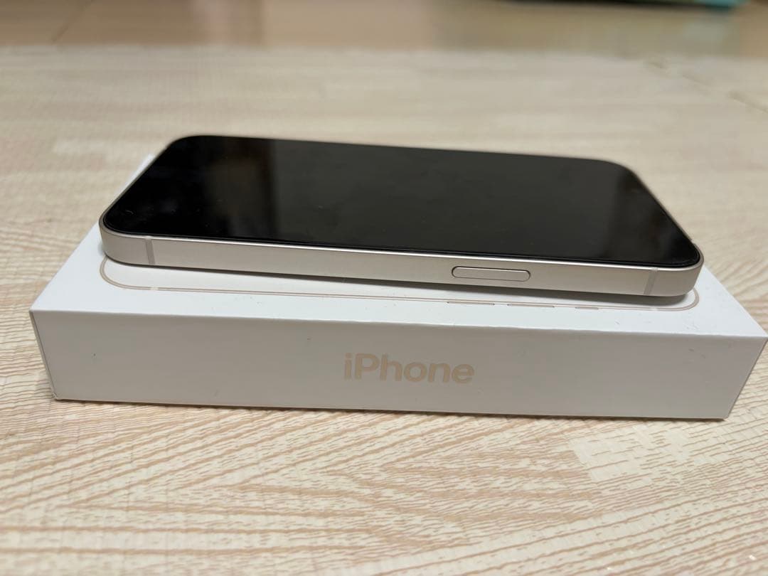 【ジャンク品】iPhone13 256GB ホワイト
