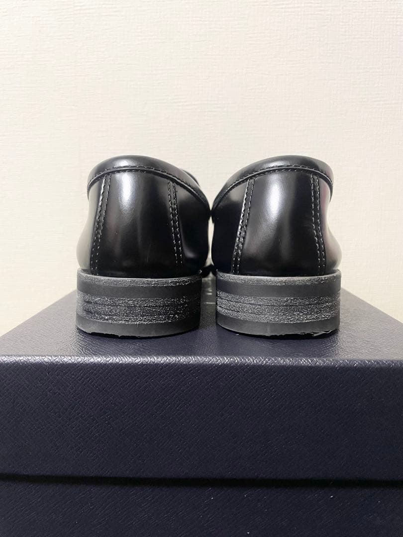 25AW PRADA ブラッシュドレザー ローファー