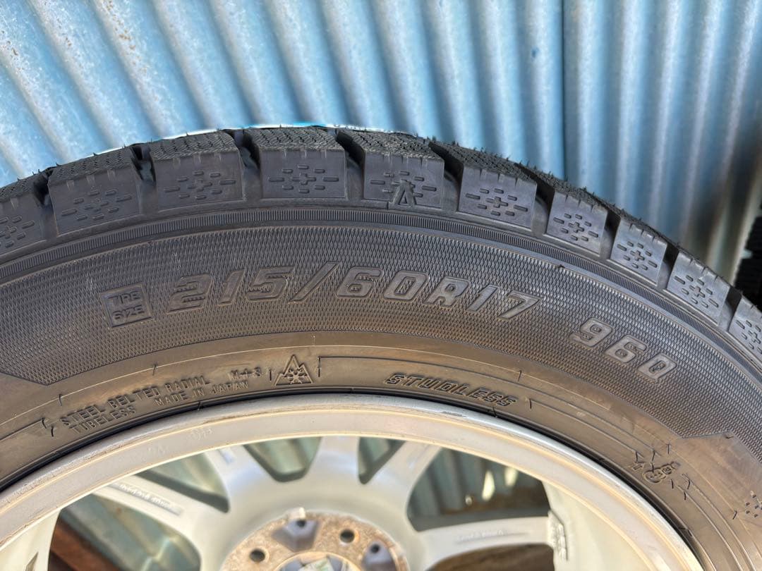 【未使用タイヤ】 215/60R17 スタッドレス•ホイール４本セット