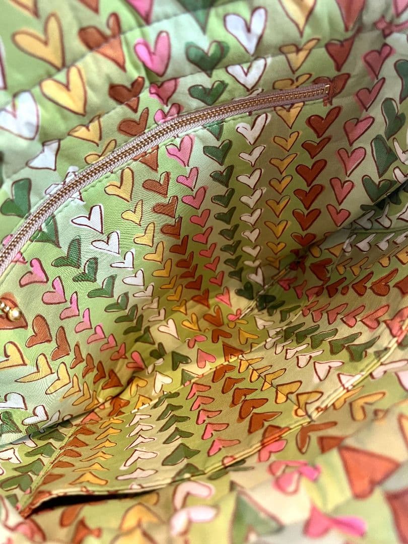 ロラライハリス♡ライトグリーンベルベット♡刺繍の丸い巾着ショルダーバッグ