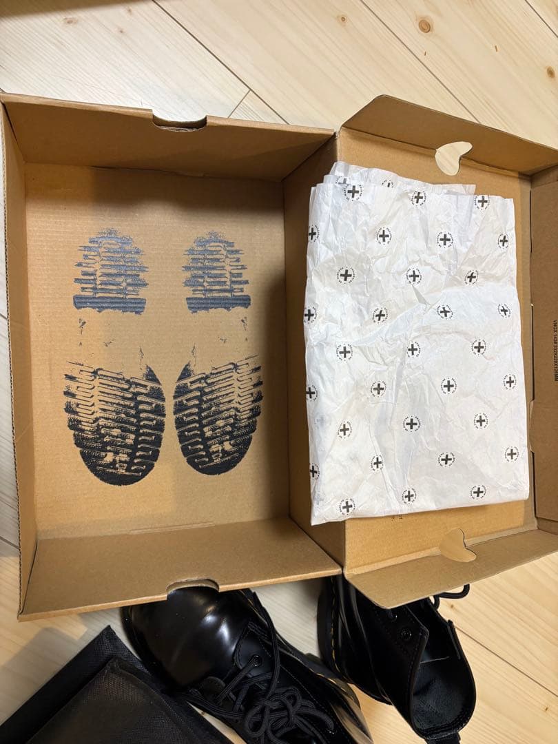 Dr. Martens 6ホール ブーツ（UK6／EU39）