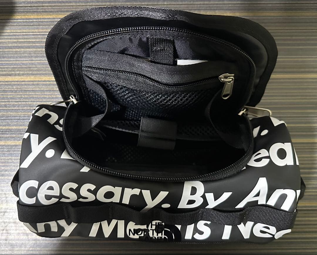 【極美品】 シュプリーム×THE NORTH FACEトラベルキャニスターポーチ