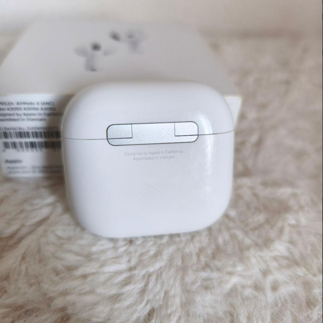Apple AirPods 4 ANC アクティブノイズキャンセリング搭載