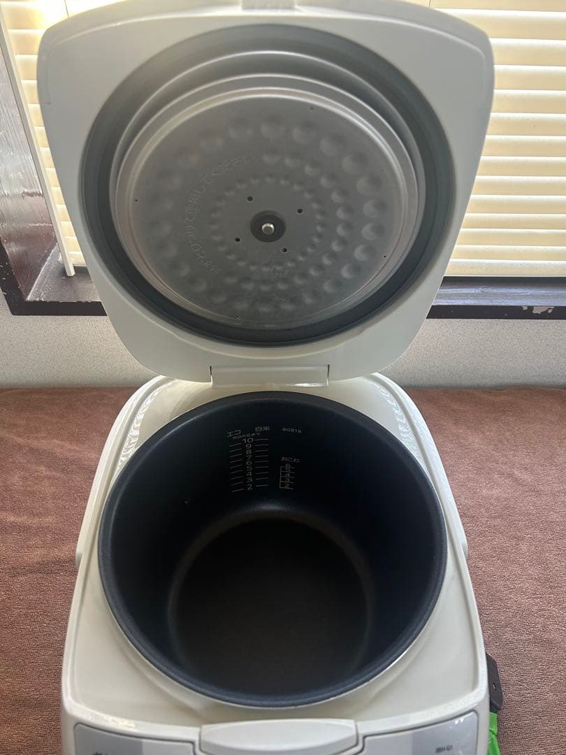 タイガー　マイコン炊飯ジャー　JBH-G181 2020年製　中古