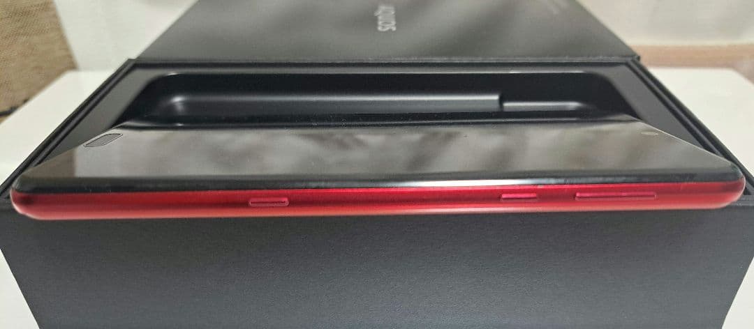 中古傷あり初期化済みSHARPAQUOSR3レッドスマートフォンSH04L