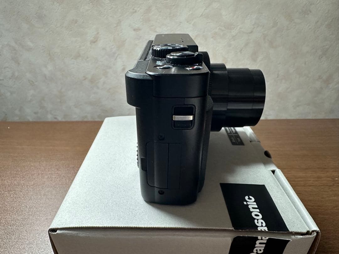 Panasonic LUMIX DC-TZ99バッテリーパックチャージャー付属