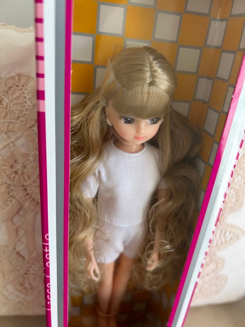 りかちゃんキャッスル　りかちゃん　新品、未使用
