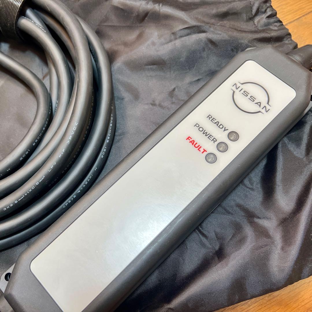 美品 新ロゴタイプ 6WX0A 日産リーフ EV充電ケーブル