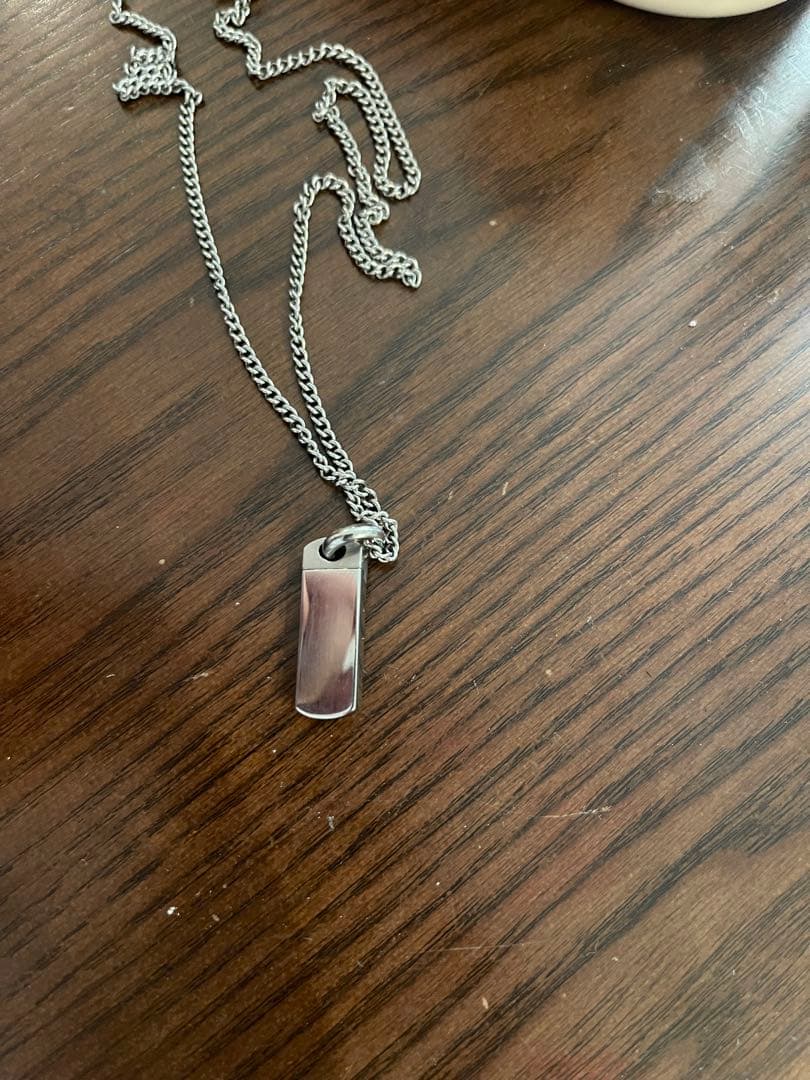 Diesel シルバー プレート型ペンダントネックレス