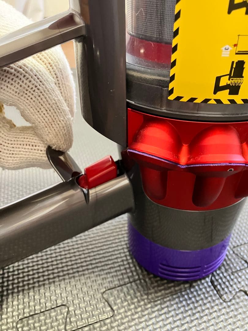 【宇津木】Dyson V10 Fluffy サイクロンクリーナー