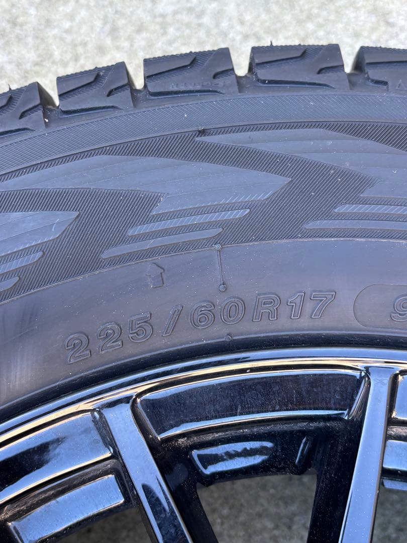 ヨコハマ iceGuard 225/60R17 17インチホイール ナット付き