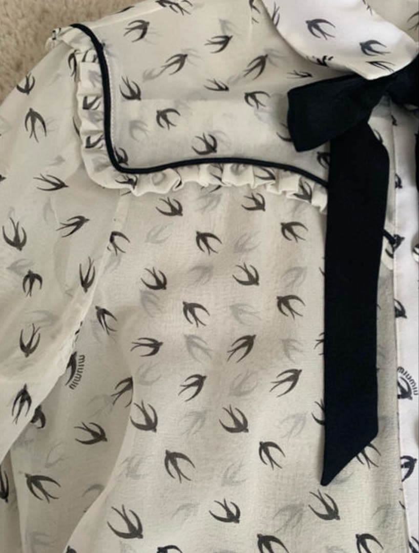 正規品 miumiu ツバメ スワロー総柄 リボンタイ 長袖シルクシャツ